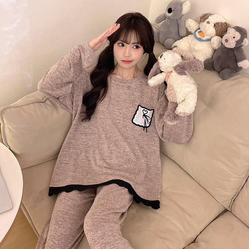 Wholesale in-stock cashmere long-sleeve and long-pants pajamas for women, autumn round-neck pullover two-piece set, live streaming cross-border women's home wear Wholesale in-stock cashmere long-sleeve and long-pants pajamas for women, autumn round-neck pullover two-piece set, live streaming cross-border women's home wear