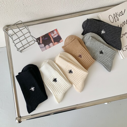 Miu Showroom Same Style Small Bee Embroidered Vertical Striped Double Needle Socks for Men and Women 100% Cotton Mid-Calf Socks Korean Instagram Women's Socks