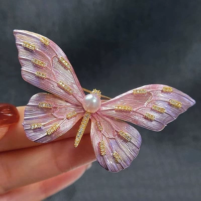 Yaxa sancaqları Brooch, Feminine Pearl Insect - pink-enamel-butterfly