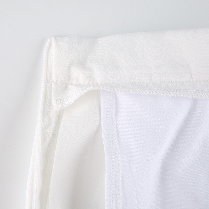 Dames plooirok met letterborduursel voor streetstyle_voghion.com