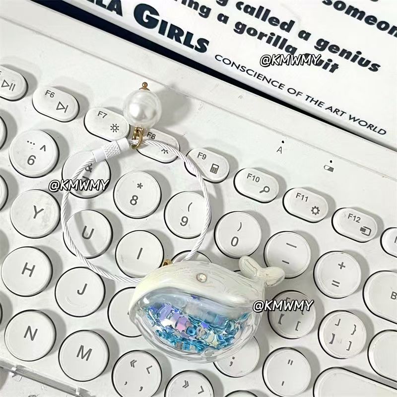 あなたに向かって走るとき、同じクジラのペンダント、キーホルダー、ランドセルのペンダント、水族館のカップルモデルを記念します。