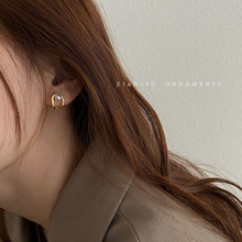 法式復古鏤空金屬珍珠耳環女高級感耳釘簡約小巧百搭氣質韓國耳飾