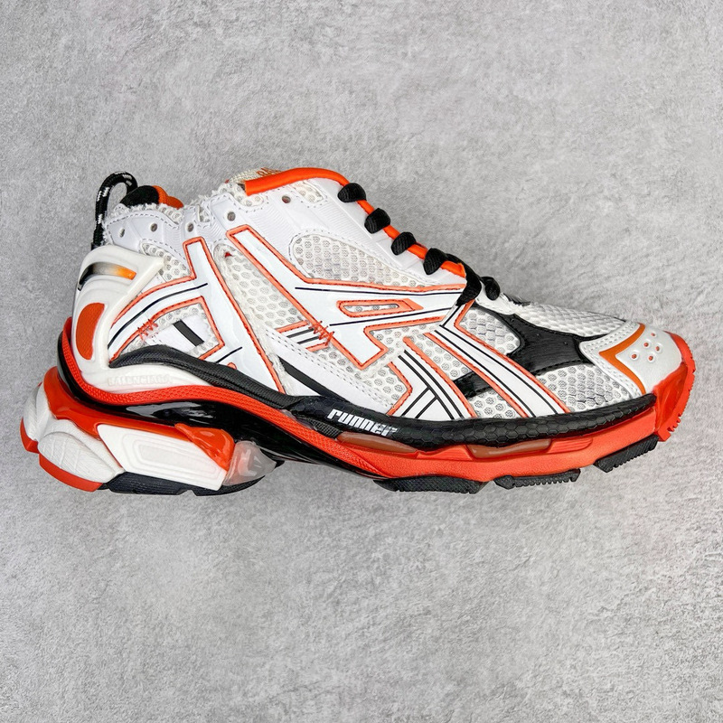 高定版B家のお父さんの靴のパリの7世代のジョギングの靴のRUNNERは旧をしてレジャーの運動靴の男女の金を高めます。|undefined