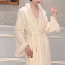 黁白新款网红同款法式轻奢海岛绒毛绒领睡袍女士秋冬季家居服保暖