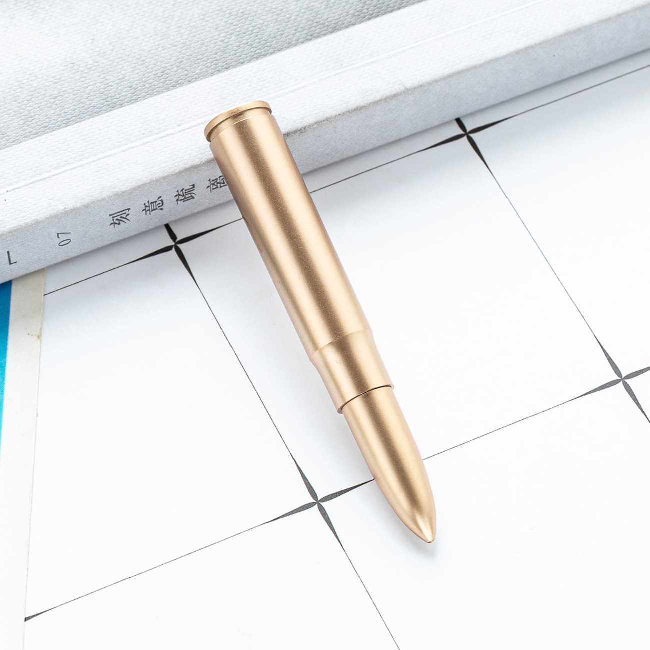 Creativo retro forma de bala lápiz de bola simulación de armas lápiz de aceite para estudiantes de primaria juguetes premios lápiz de bola de plástico