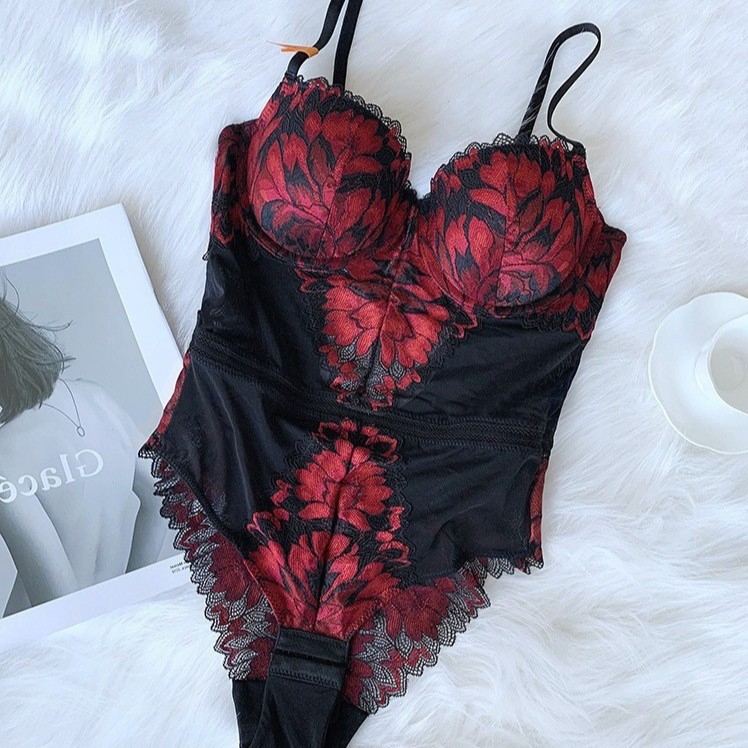 2021 nueva fábrica al por mayor mono cuerpo que forma Delgado pequeño pecho push up soporte superior transpirable sexy encaje ropa interior