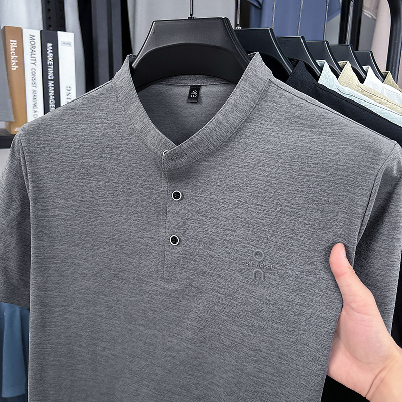 夏新作ハーフオープンVネックスタンドカラープレスラベル半袖Tシャツメンズシンプルファッション薄手カジュアル半袖トップス|undefined