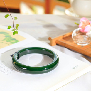 Jin Yutang Collection Grade Hetian Jasper Bracelet Beautiful from Tiancheng The graceful beauty of wearing it in the wrist