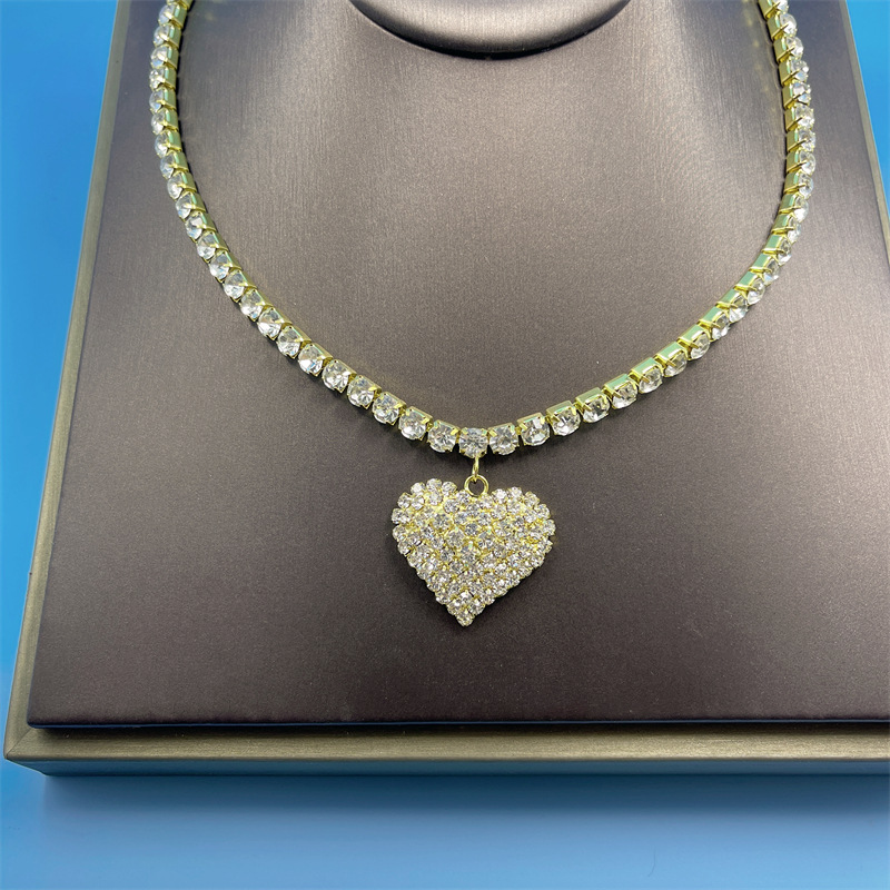 fashion classic simple bride wedding heart-shaped rhinestone necklace pendant