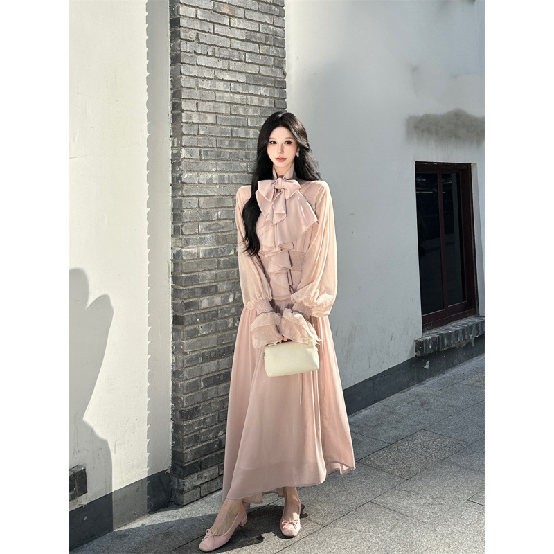 Real Shot of Ready-Made French Palace Chiffon Floating Collar Lantern Sleeve Dress with Volume Hem and Waist-Cinching Long Skirt