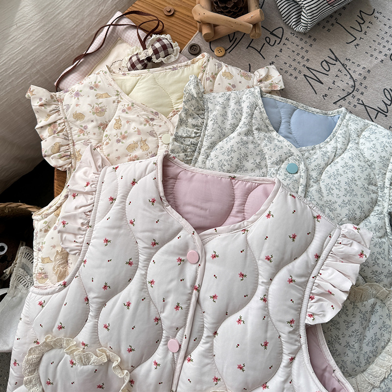 Girls Korean cotton vest 2025 late autumn and winter children's pastoral versatile lace pocket cartoon printed vest