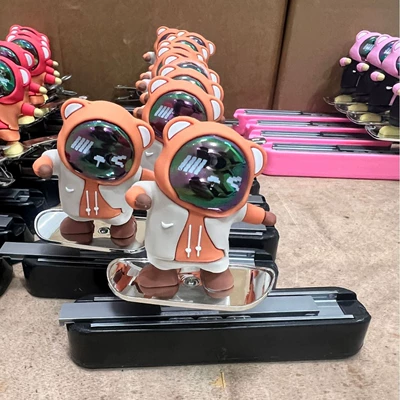 Car ornaments: Bear skateboard car temporary