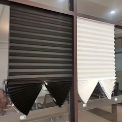 国境を越えた全遮光カーテンは、穴を開けずにシャッターを貼ることができます。
