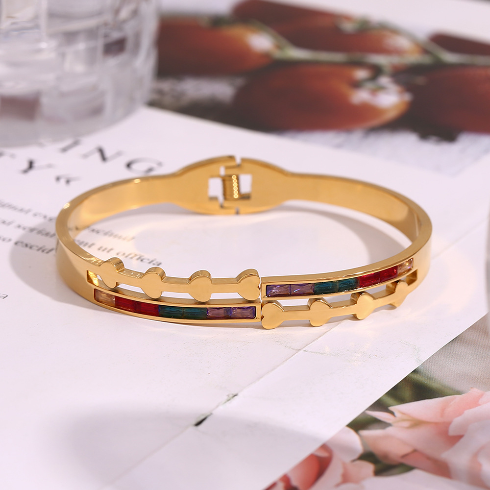 Colored Zircon Heart Spring Buckle Bracelet