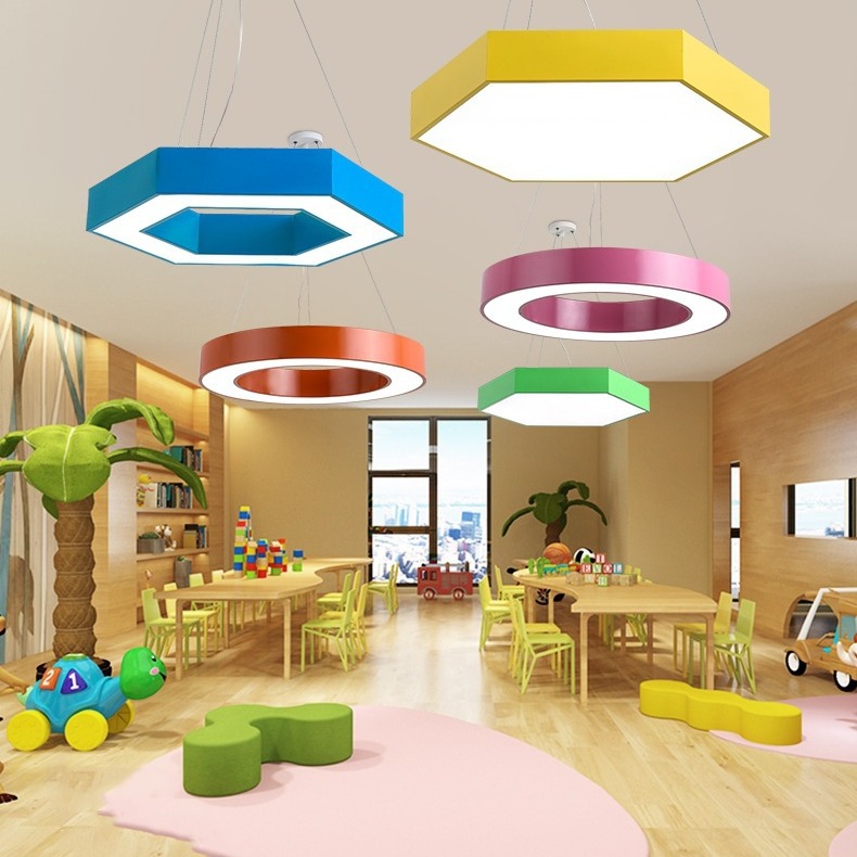 Lámpara hexagonal LED jardín de infantes institución de capacitación de educación temprana ingeniería de juegos creativa lámpara de forma de panal de color