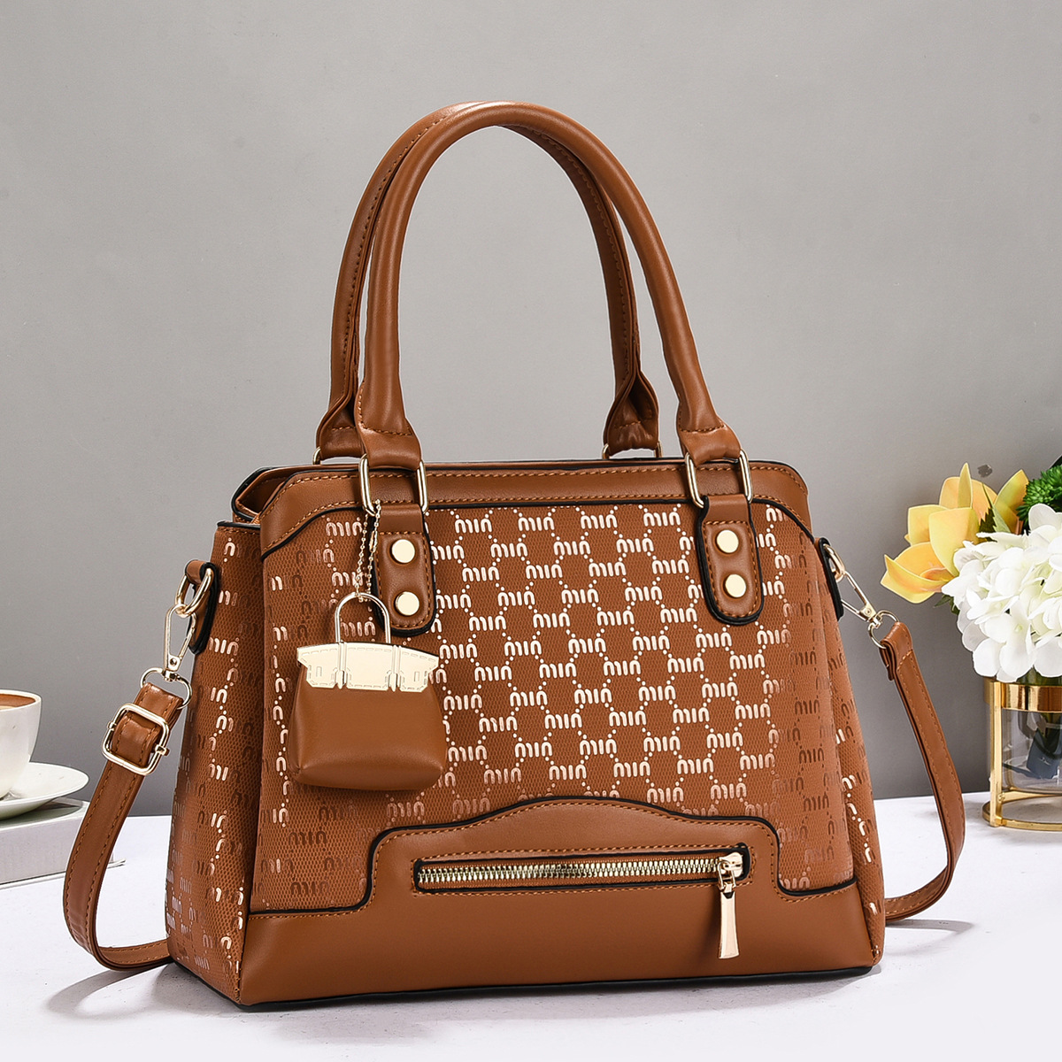 Nueva versión coreana de otoño e invierno de moda mensajero moda bolso de mujer temperamento bolso de mujer bolso grande bolso de hombro de mujer salvaje