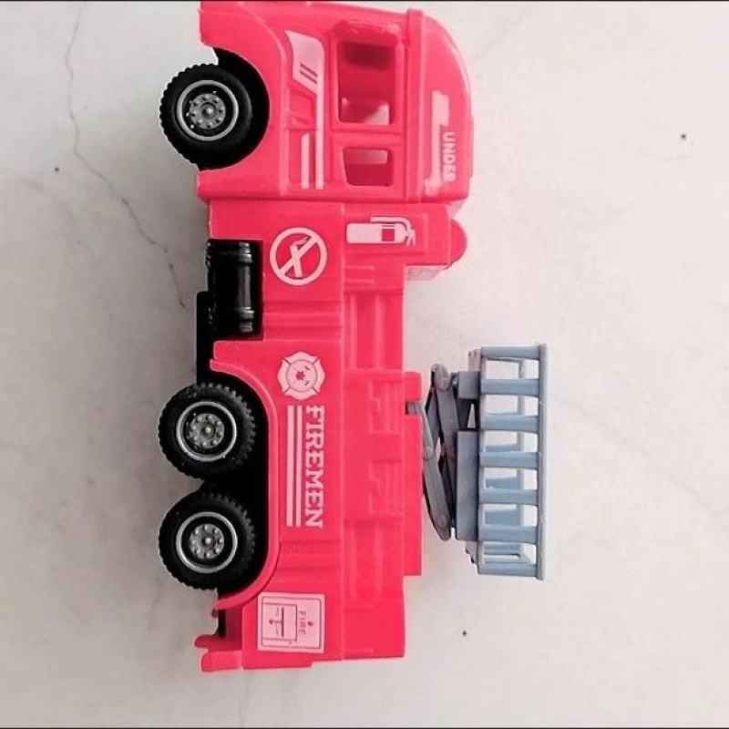 무작위 엔지니어링 차량