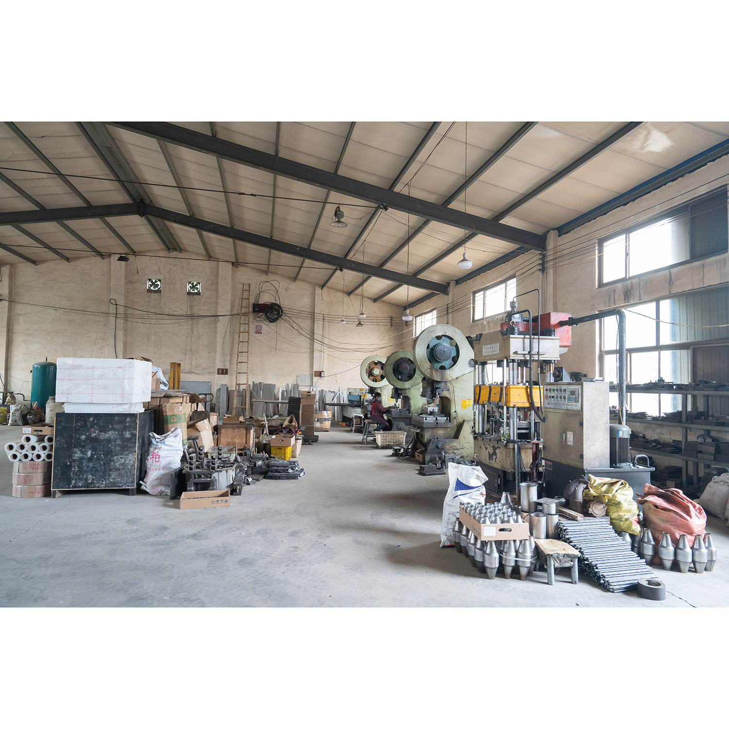 Factory Direct supply for Beijing Hyundai IX35 Sonata Kia zhiran three-way catalyst high standard boutique