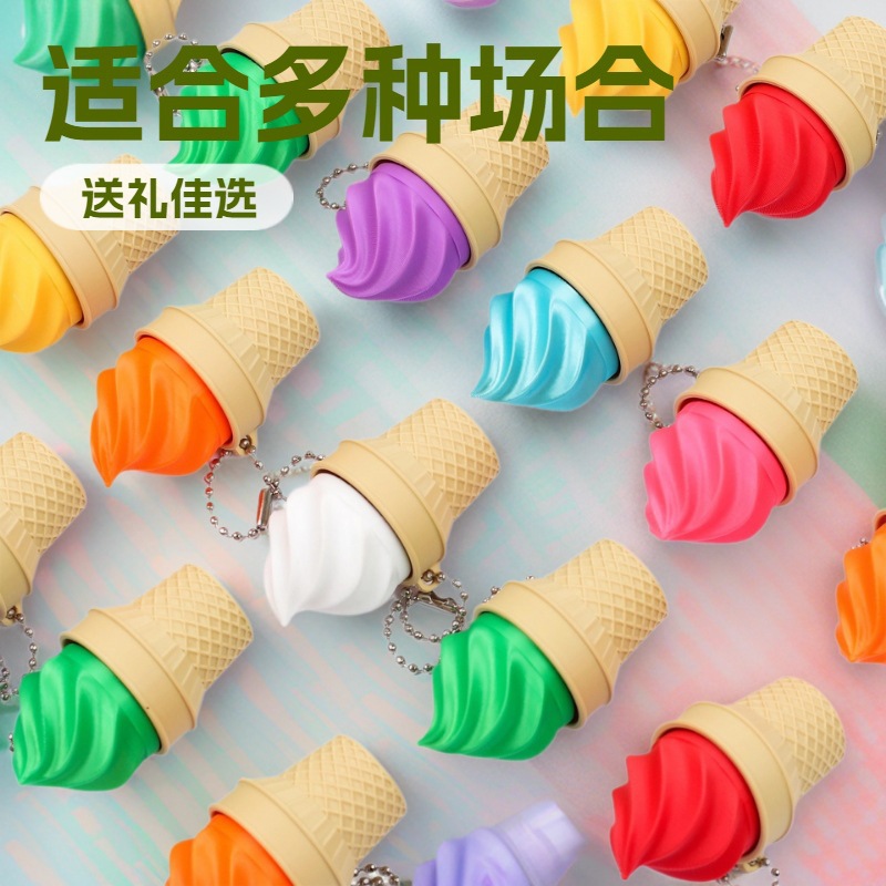 Adorno de Escritorio con Forma de Cono de Helado 3D en PLA