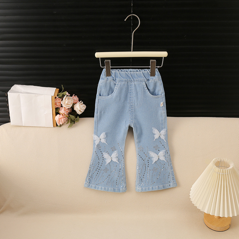 Niñas de verano nuevos pantalones casuales de moda para mujeres Baoqian estilo coreano mariposa de dibujos animados caliente diamante sueño mariposa de trompeta jeans