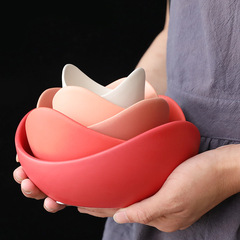 現代の軽い豪華な陶磁器の蓮の花の果物の皿の置物の客間のお茶のいくつかの創意の間食の乾果の皿の柔らかい装飾品の家庭の装飾品