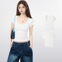 白い短いu襟の肩のtシャツの女性の夏の修身のガードルはやせている半袖の上着の2025新型です。