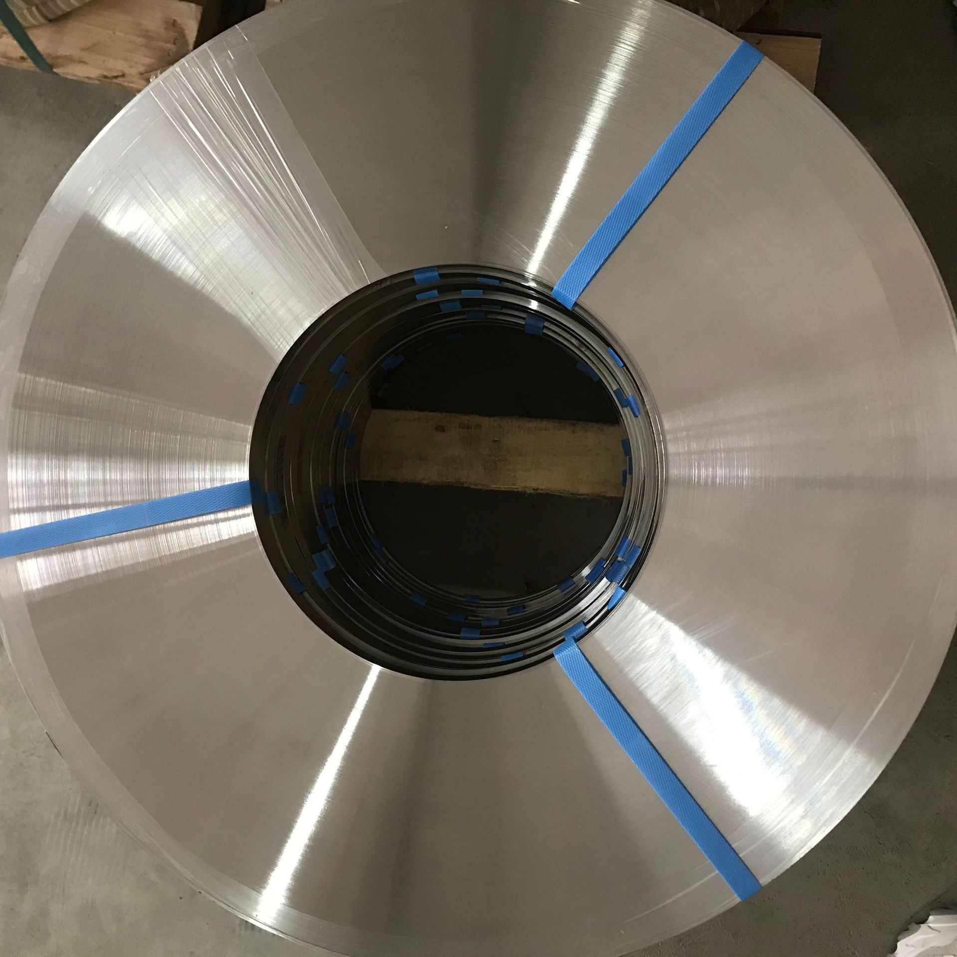 厂家供应精密不锈钢板材进口301/304冷轧不锈钢卷带高品质交期快