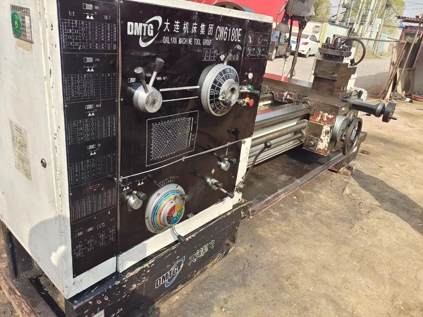 处理二手大连CW6180Ex1.5米卧式车床工件长度:1500