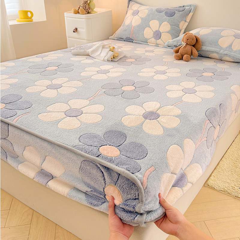 autumn and winter three-piece bed sheet set winter fleece-lined thickening bedspread milk fiber mattress brushed coral fleece bed sheet single piece