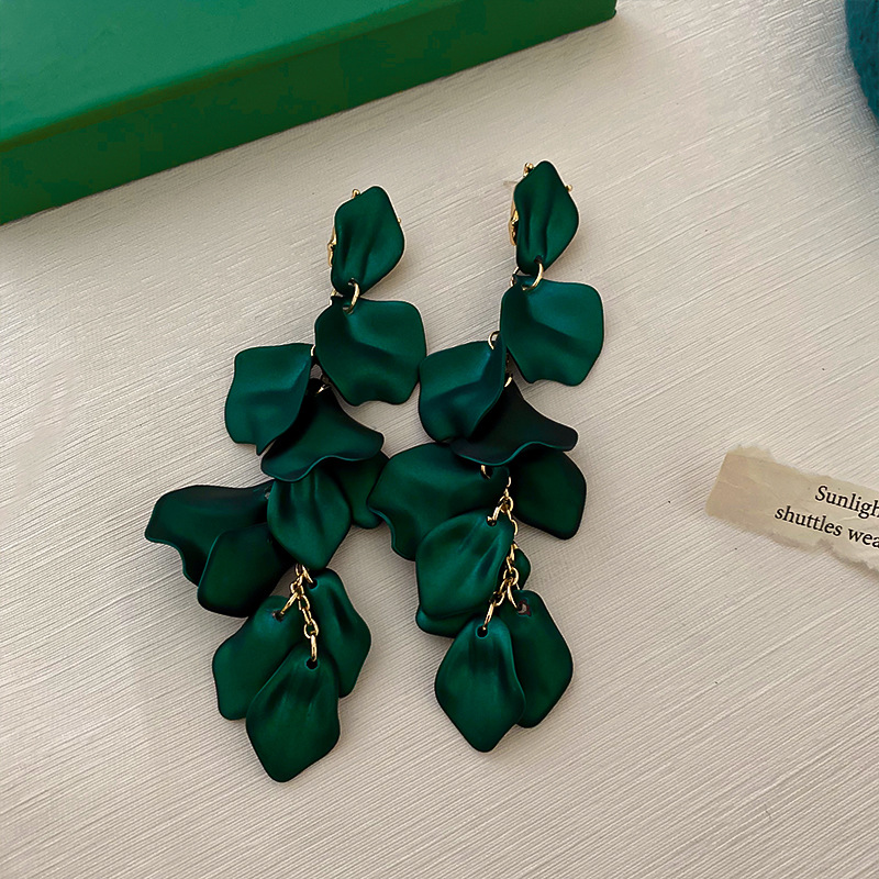 925 silver pin European and American exaggerated retro green leaf tassel earrings simple temperament earrings high-end earrings