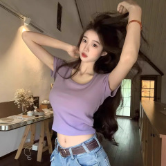 初秋のパープル半袖フレンチショートトップニッチデザインウェアTシャツレディースショートショルダー新スタイル2025