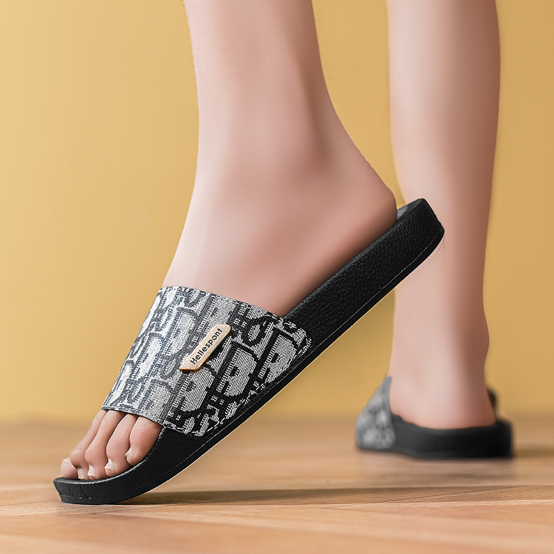 Zapatillas de moda Sandalias antideslizantes para uso exterior de verano para hombres, deportes de ocio de alta gama, al aire libre, nuevos zapatos de playa de alta gama