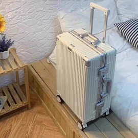 旅行箱;行李牌;旅行包袋