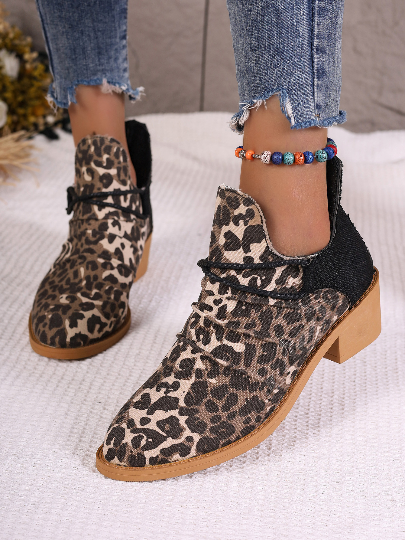 Women's new pointy square heel leopard print fashion ankle boots_voghion.com