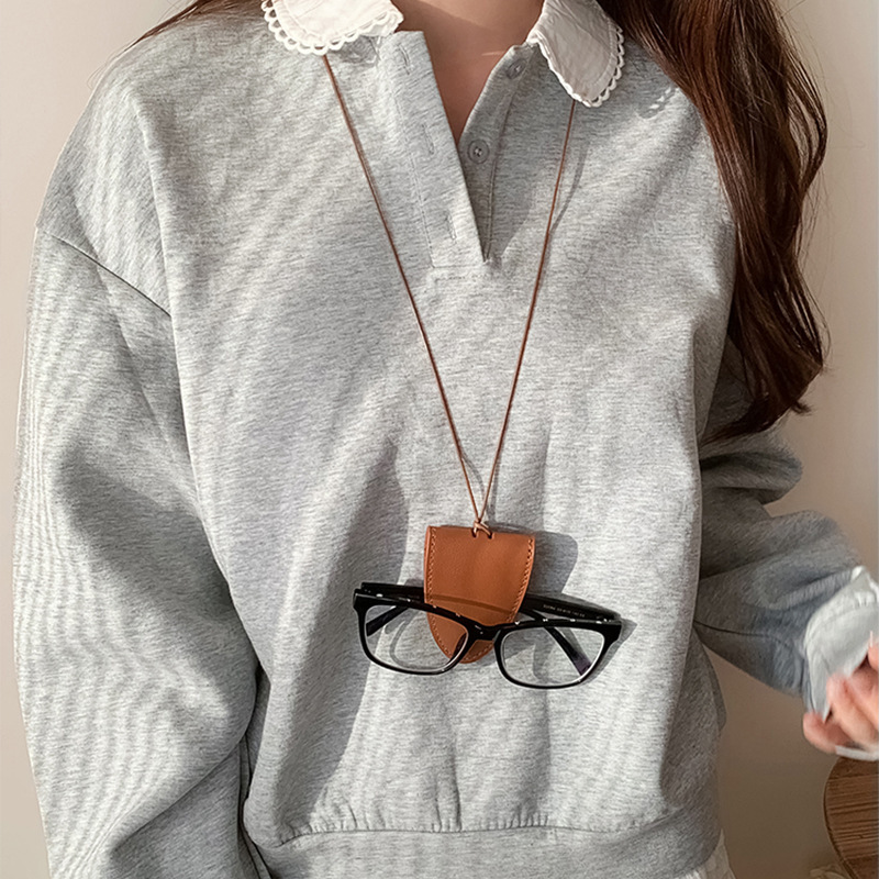 Minimalista para usar accesorios de moda de estilo cóncavo cuello halter mini bolso pequeño diseño exquisito mini bolso de media luna collar mujer