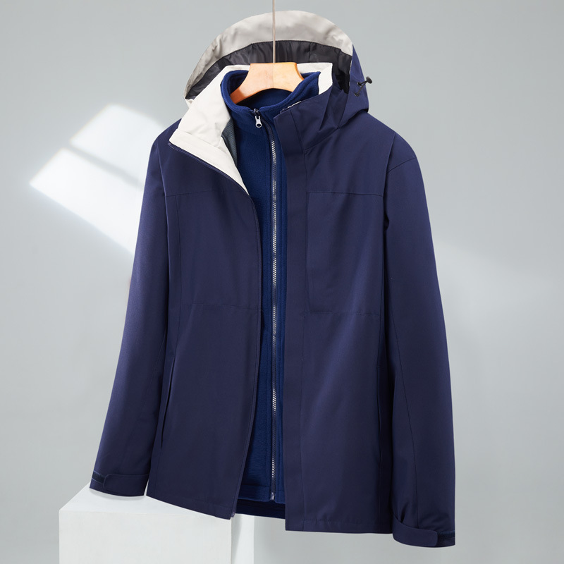突撃服は男性の山系登山服を厳選して保温して通気します。|undefined