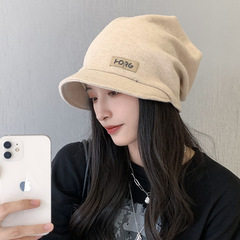 山の帽子の女性の秋冬の日は月子の帽子が顔を見せます。
