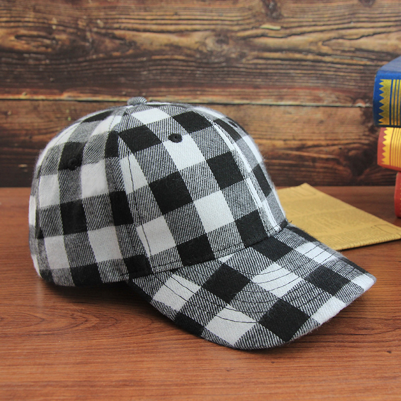 Nuevo estilo coreano negro y rojo Plaid sombrero para el sol gorra de béisbol retro moda al aire libre sombrero enarbolado gorra al por mayor