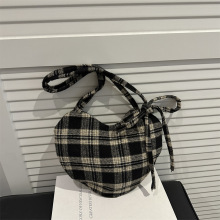 2025新款帆布格子包包女韩系大容量斜挎包学生上课文艺单肩包