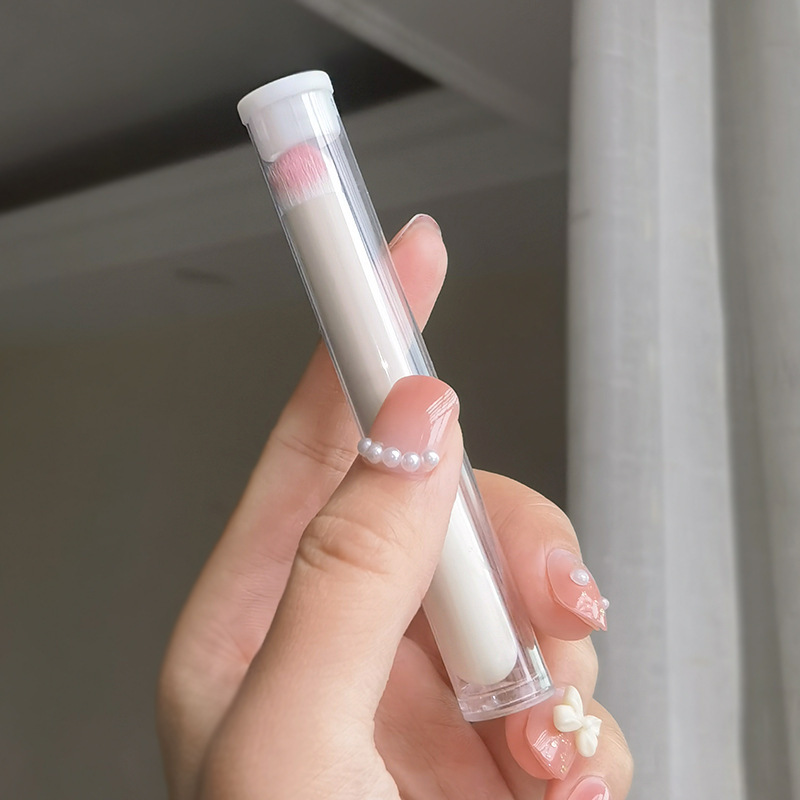箱入りミニ唇ブラシ便利な丸い頭カバーブラシ携帯唇化粧ブラシぼかし口赤い唇保護カバー|undefined