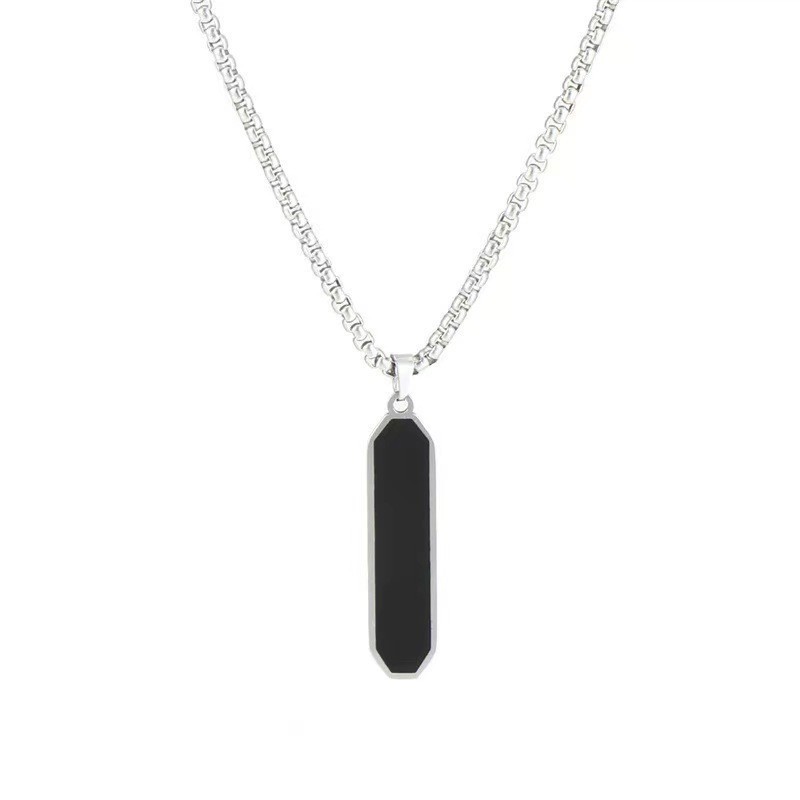 Colar comprido geométrico minimalista com esmalte preto e aço_voghion.com