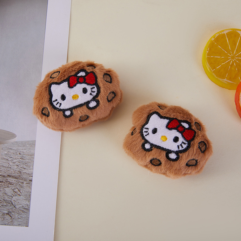 ぬいぐるみ子供のかわいいクッキー kt 猫人形アクセサリー衣類アクセサリースカーフアクセサリー漫画ブローチアクセサリー卸売|undefined