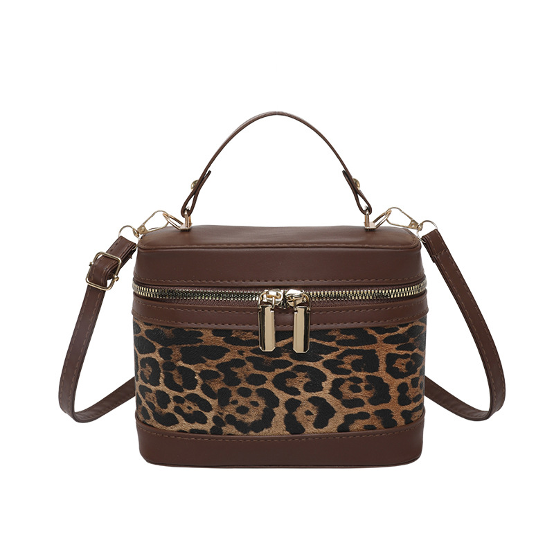 Bolso de mujer de primavera 2025, nuevo bolso popular, bolso de moda universal, bolso de hombro inclinado, bolso de caja, nicho de color