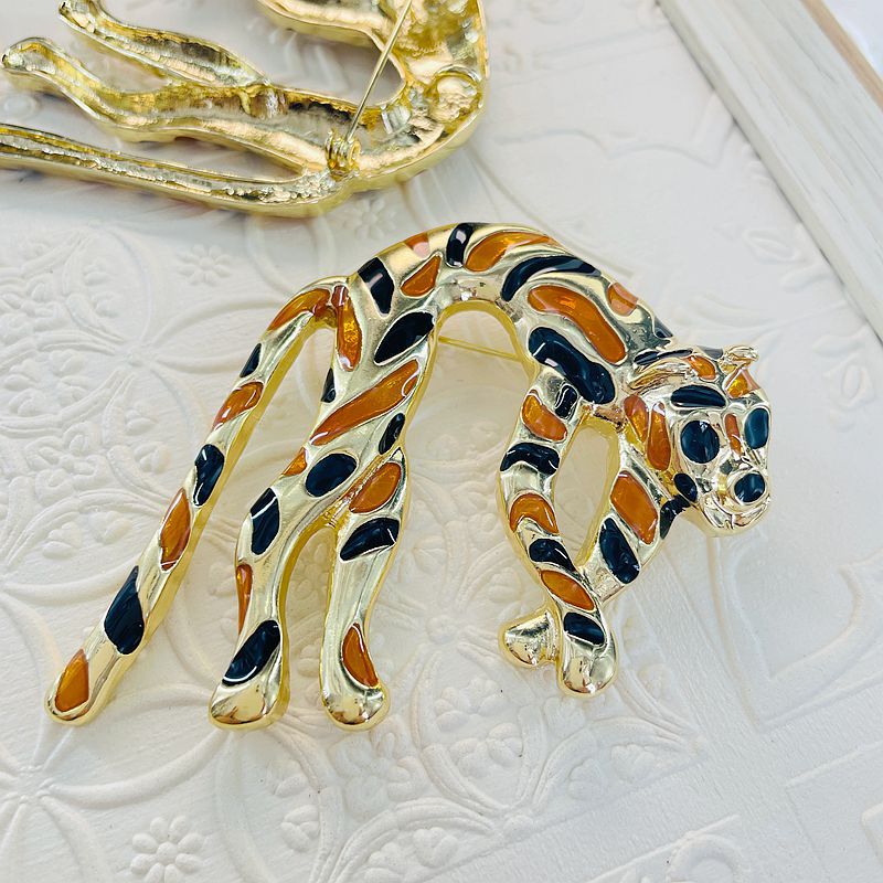 34g Weight Brooches Classification Festival Occasion Alloy Material Leopard Pattern All Seasons Season Women's Gender Enamel Design Basic Style Basic Pin Leopard Alloy Enamel Women's Brooches 8