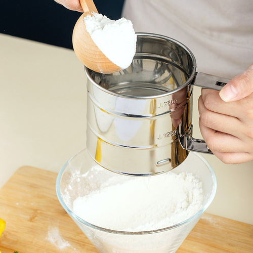 Flour sieve hand-held stainless steel semi-automatic hand flour sieve hand-pressed kitchen flour sieve cake dividing baking tool