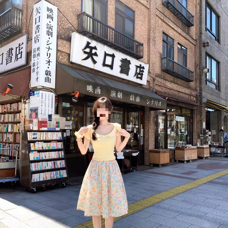 韩系复古油画印花半身裙春夏2025新款松紧腰A字版碎花蓬蓬裙