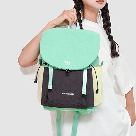 New Cross-border Travel Backpack for Women Simple Casual Large Capacity Mountain Outdoor Hiking Lightweight Backpack for Men