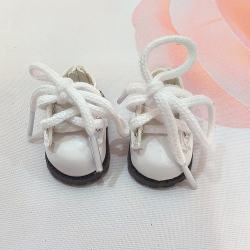 17cm labubu canvas shoes accessories, including hats, clothing, rain boots, and keychains for the 1st and 2nd generations