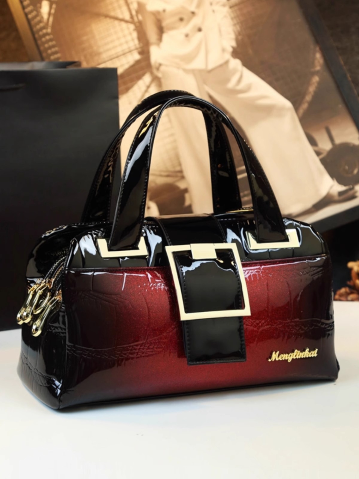 Bolso de mujer 2025, nuevo multicapa de hombro de cuero suave de mediana edad, bolso de almohada portátil de Boston.