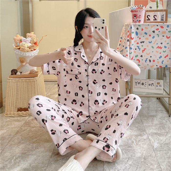 Pijamas transfronterizos al por mayor para mujer nube algodón otoño verano rebeca solapa pantalones de manga corta traje de servicio a domicilio simple y cómodo
